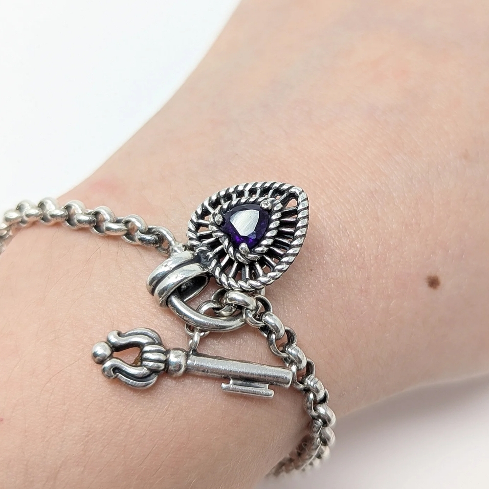 Sterling Silver 925 Chain Bracelet With Key Toggle Closure And Heart Charm